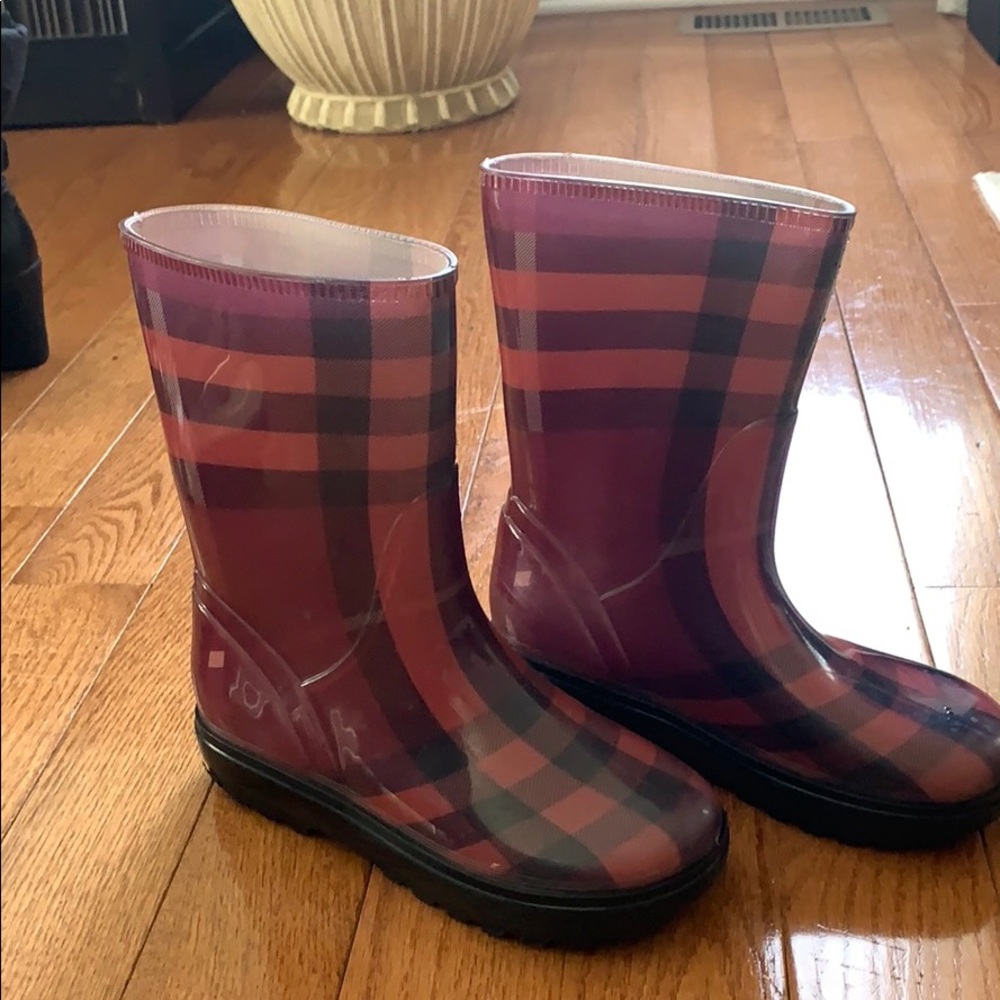 Burberry Womens rainboots sz 35/36